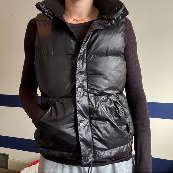 Community Vest Glossy Black - Picture 2 of 5